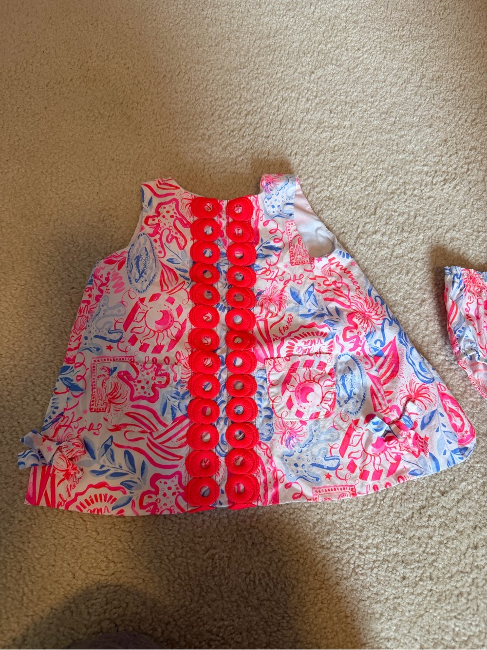 Lilly Pulitzer sun sea sand print